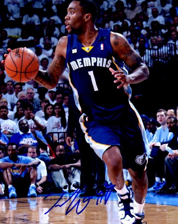 Autographed  TONY WROTEN 8X10 Memphis Grizzlies Photo