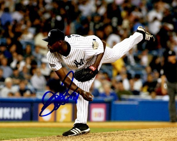 AUTOGRAPHED LATROY HAWKINS 8X10 New York Yankees Photo
