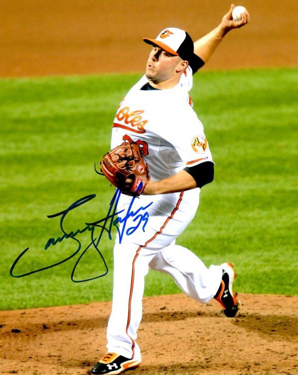 AUTOGRAPHED TOMMY HUNTER  8X10 Baltimore Orioles Photo