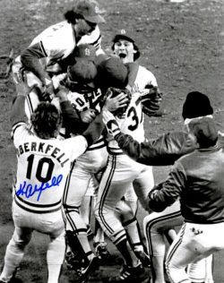 AUTOGRAPHED KEN OBERKFELL 8X10 St. Louis Cardinals photo