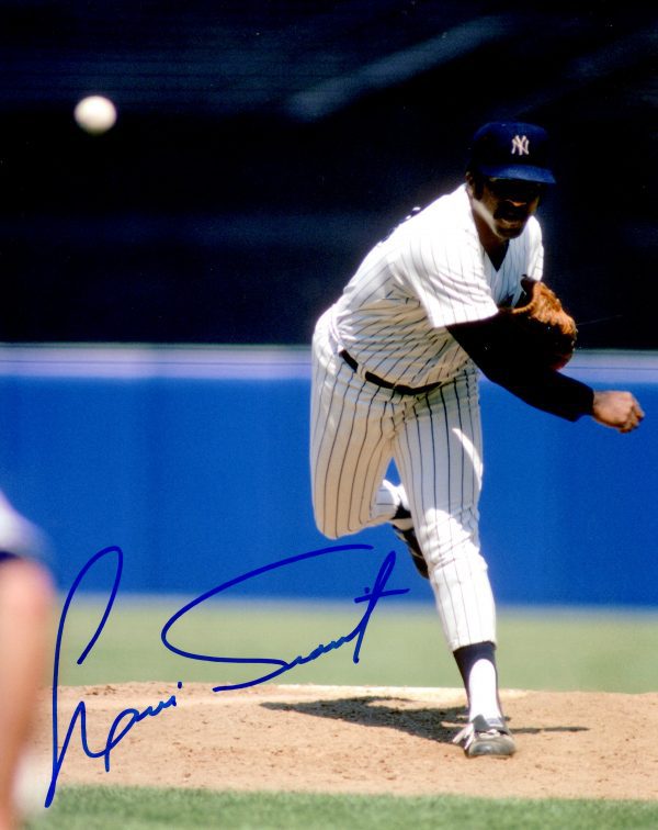 AUTOGRAPHED LUIS TIANT 8X10 NEW YORK YANKEES photo