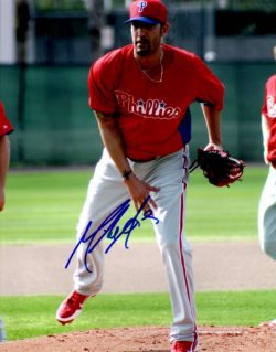 AUTOGRAPHED MIKE ADAMS 8X10 Philadelphia Phillies Photo