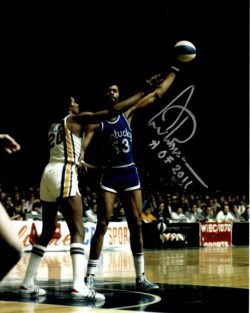 Autographed ARTIS GILMORE 8X10 KENTUCKY COLONELS photo