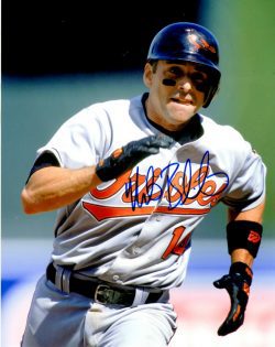 AUTOGRAPHED MIKE BORDICK 8X10 Baltimore Orioles Photo