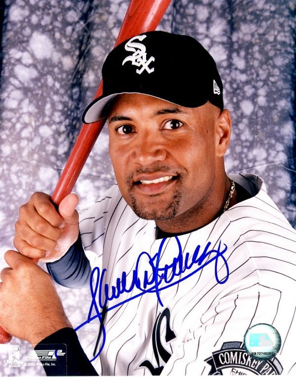 AUTOGRAPHED SANDY ALOMAR JR 8X10 Chicago White Sox Photo