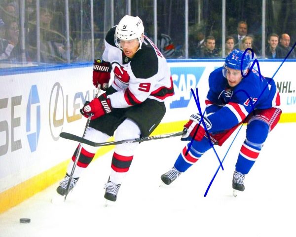 Autographed MARTIN HAVLAT 8X10 New Jersey Devils Photo