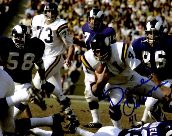 Autographed DAVE OSBORN  8X10 Minnesota Vikings Photo
