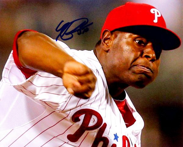 AUTOGRAPHED  HECTOR NERIS 8X10 Philadelphia Phillies Photo