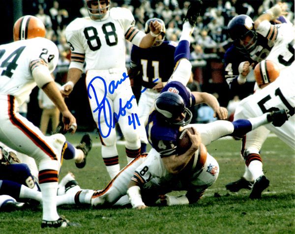 Autographed DAVE OSBORN  8X10 Minnesota Vikings Photo