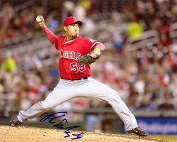 AUTOGRAPHED FERNANDO SALAS 8X10 Los Angeles Angels Photo