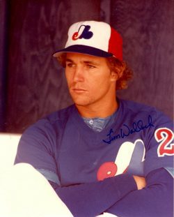 AUTOGRAPHED TIM WALLACH 8X10 Montreal Expos Photo