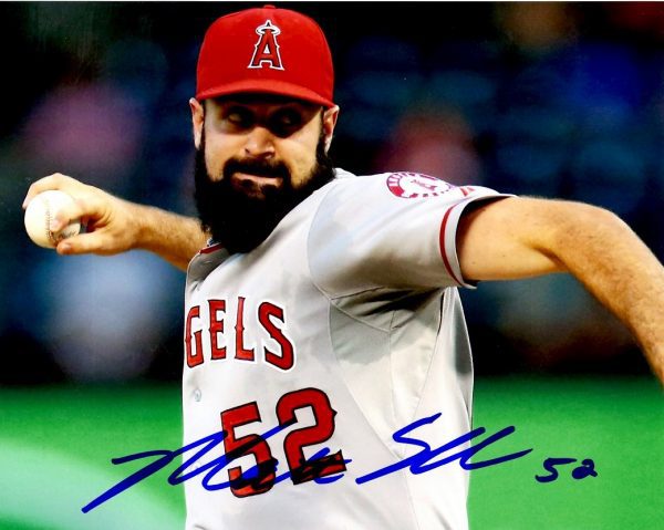 AUTOGRAPHED MATT SHOEMAKER 8X10 Los Angeles Angels Photo