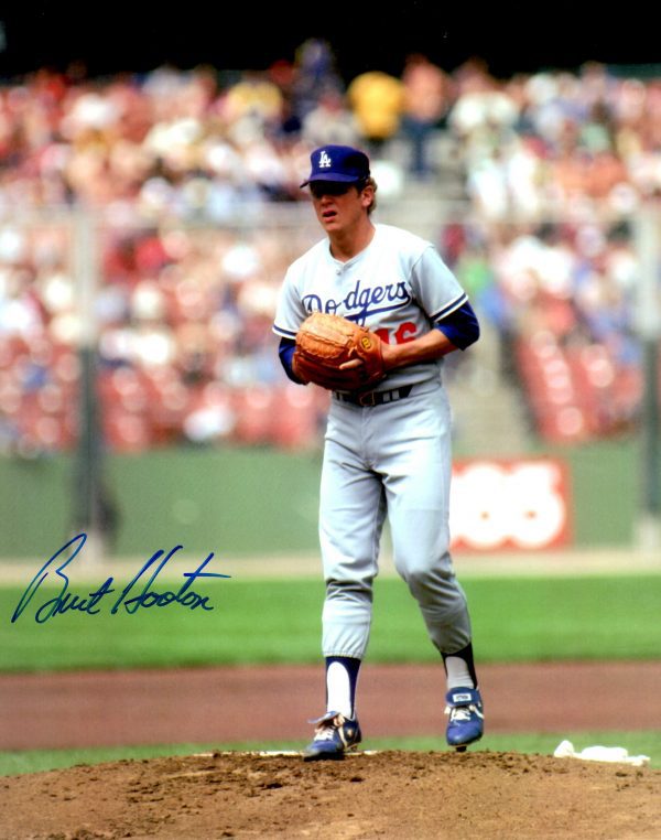 AUTOGRAPHED BURT HOOTON 8x10 Los Angeles Dodgers photo