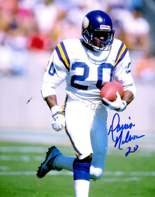 Autographed  DARRIN NELSON 8X10 photo - Minnesota Vikings