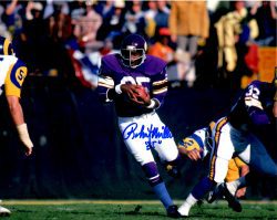 Autographed ROBERT MILLER  8X10 Minnesota Vikings Photo