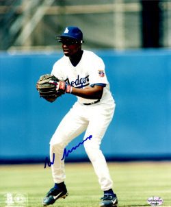 AUTOGRAPHED WILTON GUERRERO 8x10 Los Angeles Dodgers photo