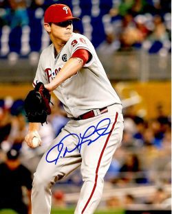 AUTOGRAPHED JUSTIN DEFRATUS 8X10 Philadelphia Phillies Photo