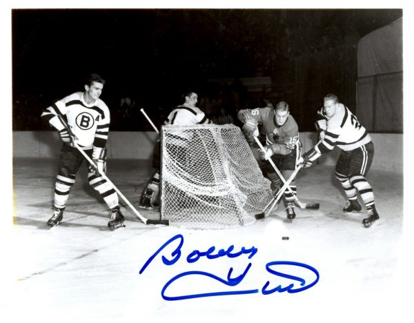 Autographed BOBBY HULL 8X10 Chicago Blackhawks Photo