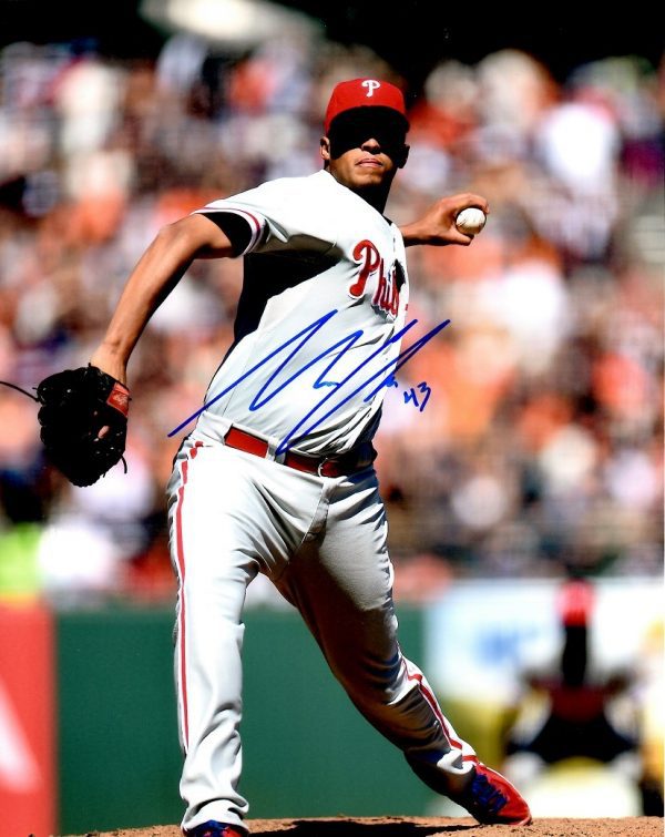 AUTOGRAPHED MARIO HOLLANDS  8X10 Philadelphia Phillies Photo