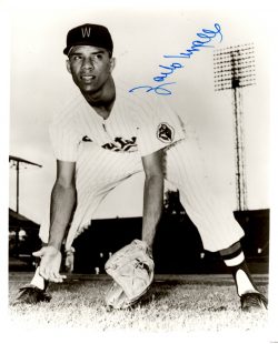 AUTOGRAPHED ZOILO VERSALLES photo  Washington Senators