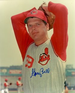 AUTOGRAPHED GARY BELL 8X10 Cleveland Indians Photo
