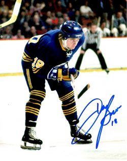 Autographed DANNY GARE 8X10 Buffalo Sabres Photo