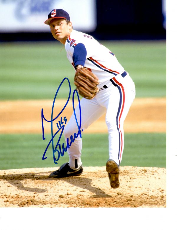 AUTOGRAPHED MIKE BIELECKI 8X10 Cleveland Indians Photo