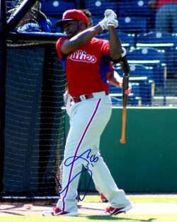AUTOGRAPHED LEANDRO CASTRO 8X10 Philadelphia Phillies Photo