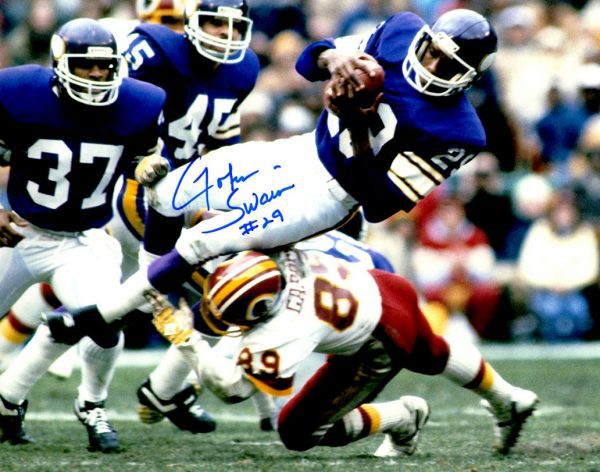 Autographed JOHN SWAIN 8X10  Minnesota Vikings Photo
