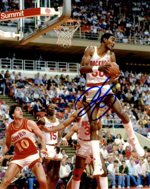 Autographed RALPH SAMPSON 8X10 HOUSTON ROCKETS photo