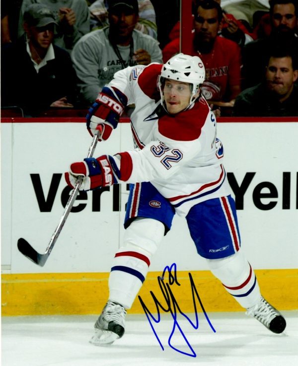 Autographed MARK STREIT 8X10 Montreal Canadiens Photo