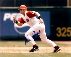 AUTOGRAPHED KELLY STINNETT 8X10 photo  Cincinnati Reds
