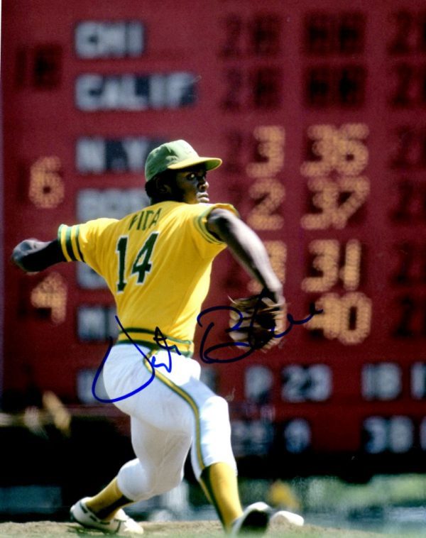 AUTOGRAPHED VIDA BLUE 8X10 Oakland A's Photo