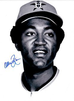 AUTOGRAPHED OLLIE BROWN 8X10 Houston Astros Photo