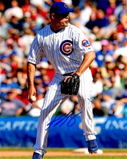 AUTOGRAPHED KEVIN GREGG 8X10 Chicago Cubs Photo