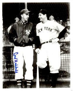 Autographed CARL HUBBELL 8X10 New York Giants photo