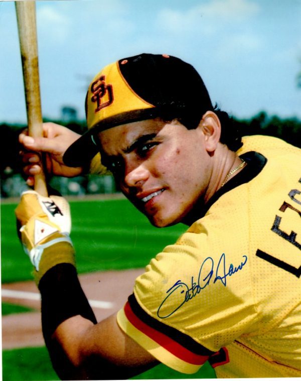 AUTOGRAPHED SIXTO LEZCANO 8X10 San Diego Padres photo