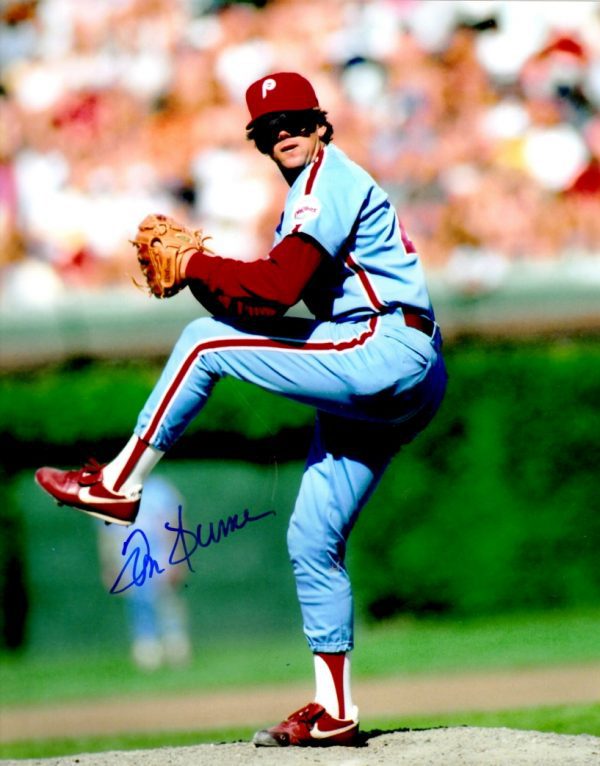 AUTOGRAPHED TOM HUME 8X10 Philadelphia Phillies Photo