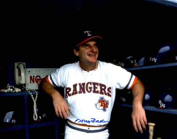 AUTOGRAPHED DOUG RADER 8X10 Texas Rangers Photo