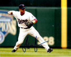 AUTOGRAPHED LUKE HUGHES 8X10 Minnesota Twins photo