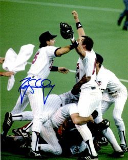 AUTOGRAPHED ROY SMALLEY 8X10 Minnesota Twins photo