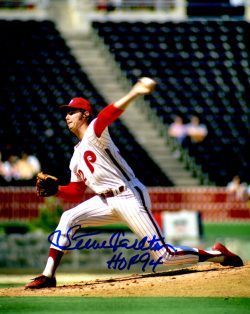 Autographed STEVE CARLTON 8X10 PHILADELPHIA PHILLIES photo