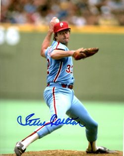 Autographed STEVE CARLTON 8X10 PHILADELPHIA PHILLIES photo