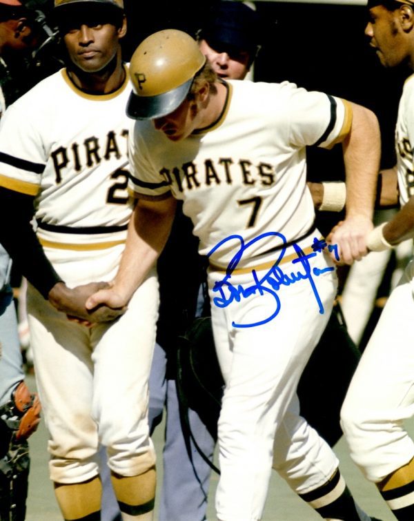 Autographed BOB ROBERTSON 8X10 Pittsburgh Pirates Photo