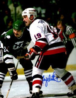 Autographed BRYAN TROTTIER 8X10 New York Islanders Photo