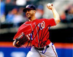 Autographed GIO GONZALEZ 8X10 Washington Nationals Photo
