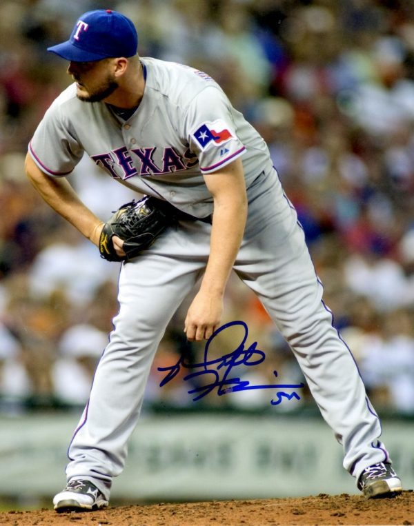 AUTOGRAPHED MATT HARRISON 8X10 Texas Rangers Photo