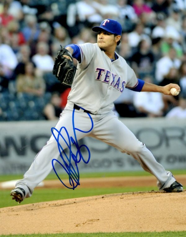 AUTOGRAPHED MARTIN PEREZ 8X10 Texas Rangers Photo