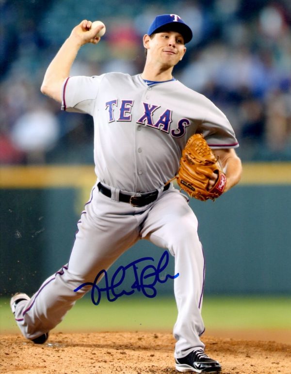 AUTOGRAPHED NICK TEPESCH 8X10 Texas Rangers Photo