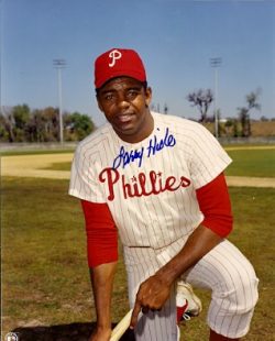 AUTOGRAPHED LARRY HISLE  photo  Philadelphia Phillies